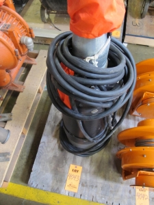 PROSSER SUBMERSIBLE PUMP, MODEL# 9-81534-23. LOADING & HANDLING FEE $15-4043